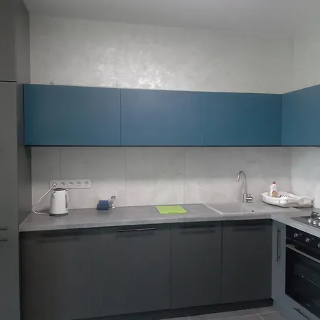 Vip On Avalon * 利沃夫